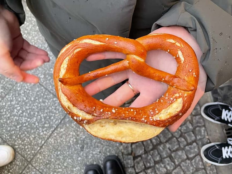 Berlin: Guided Street Food Tour with Tastings - Mitte on Foot, Street Food in Your Hand