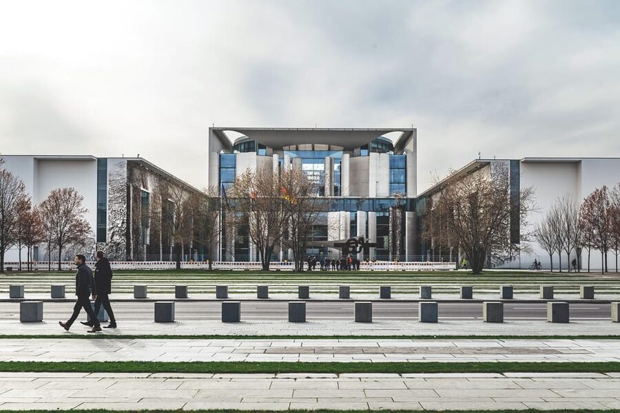 Berlin: Guided Walking Tour around the Reichstag - Paul Löbe House: Parliament administration you can actually see