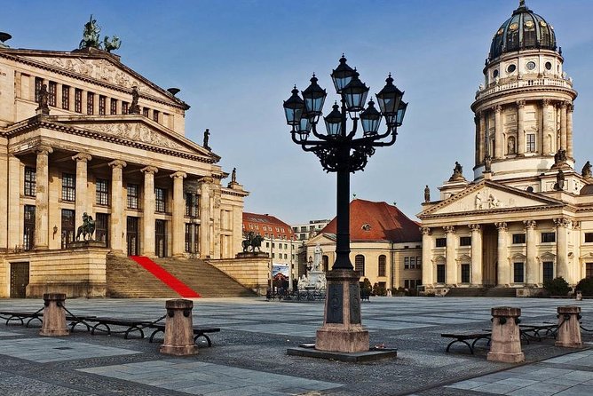 Berlin Highlights Private Guided Walking Tour - Pariser Platz, Reichstag, and Brandenburg Gate: Power With a Memory