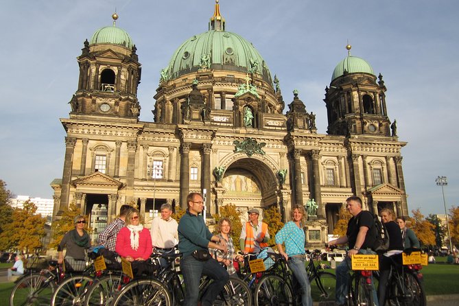 Berlin Highlights Sightseeing Bike Tour in Small Groups - Start at Kulturbrauerei, then roll into the action