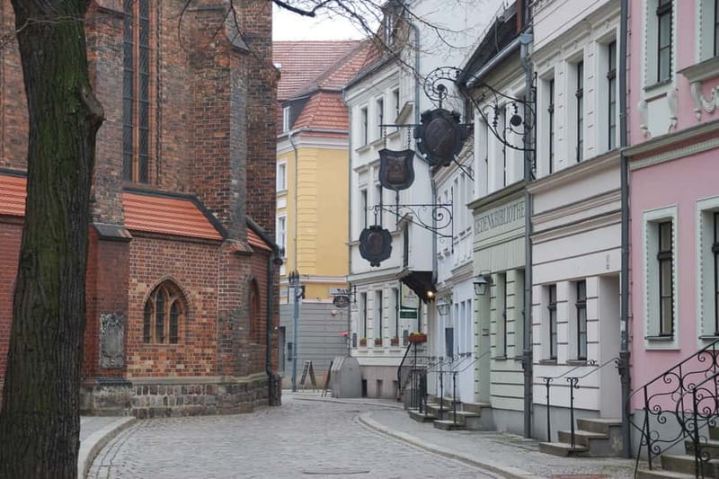 Berlin: Historic Center Walking Tour with a Real Berliner - Nikolaiviertel and Museum Island: Seeing Berlin’s Rebuilt Identity