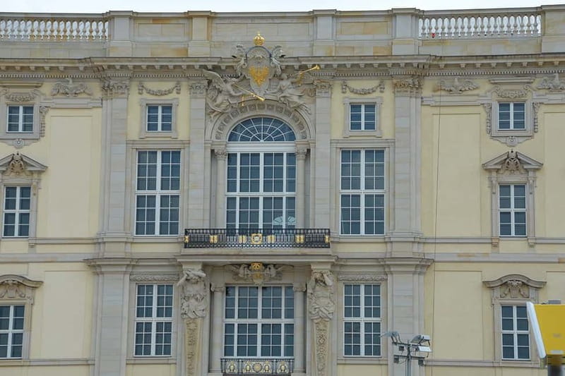 Berlin: Historic Center Walking Tour with a Real Berliner - Unter den Linden: The Grand Boulevard That Teaches You How Berlin Looks at Itself