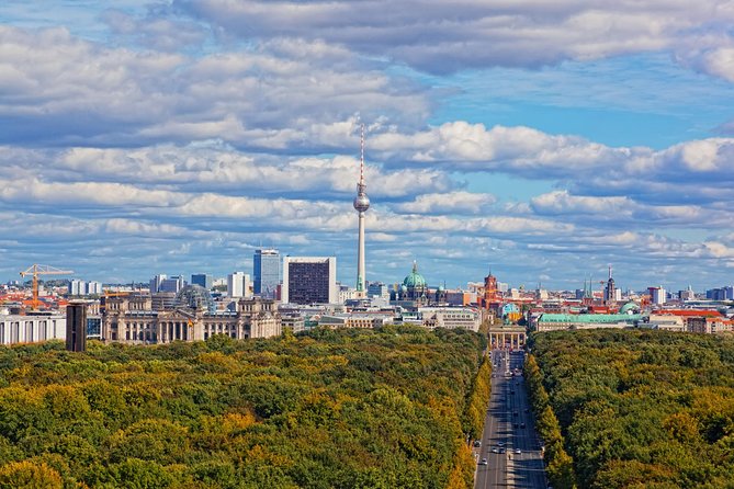 Berlin History Walking Tour with a French-Speaking Guide - Unter Den Linden and Bebelplatz, from imperial access to Nazi book burnings