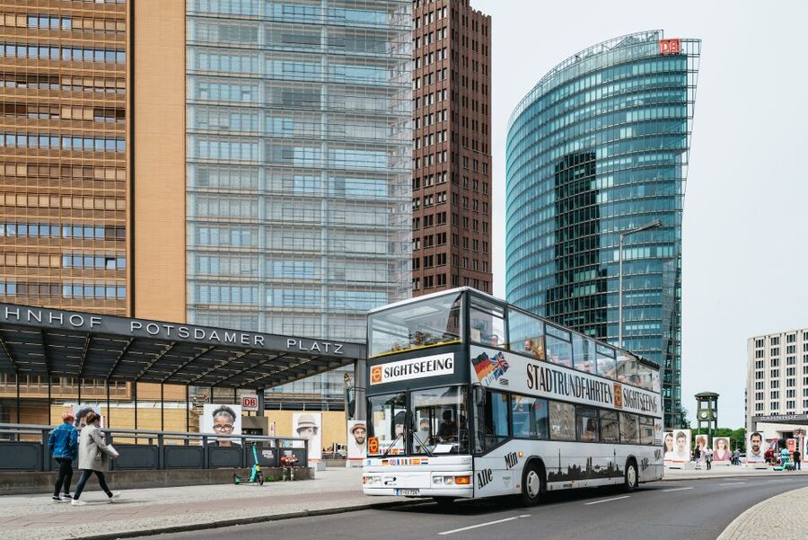 Berlin: Hop-on Hop-off Bus Tour with Live Commentary - Brandenburg Gate, Holocaust Memorial, and the Government District: The Part You Remember