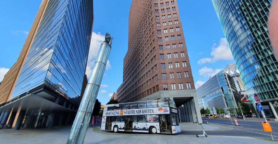 Berlin: Hop-on Hop-off Bus Tour with Live Commentary - Starting at Galeria Kudamm and KaDeWe: Getting Oriented in the First 30 Minutes