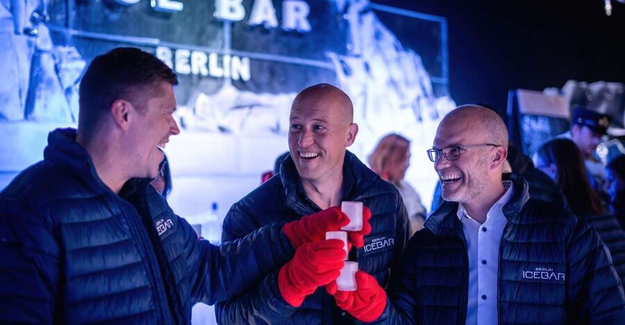 Berlin: Icebar Entrance with Complimentary Drinks - The warm lounge and included welcome cocktail (this is your buffer)