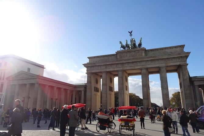 Berlin in one day – day tour with an expert guide - Brandenburg Gate and the Battle of Berlin angle