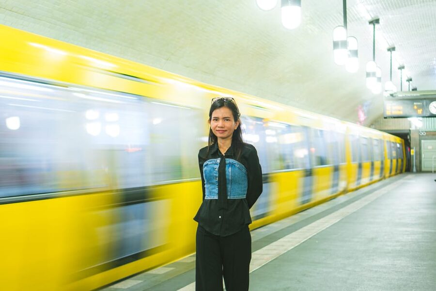 Berlin: Instagram Tour of the most visited spots - The 1-hour route: Museum Island to landmarks, with a metro hop