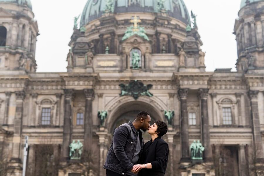 Berlin Love Story: Surprise Proposal Photography Session - How the planning keeps the surprise intact