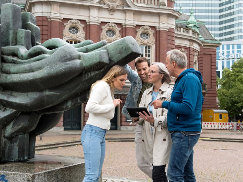 Berlin: Outdoor Escape Game Mitte - How the iPad Mission Works While You Walk