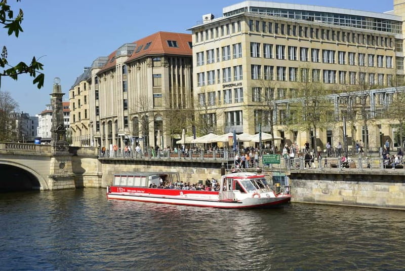 Berlin: Panoramic Boat Tour with Bilingual Audio Guide - Getting to Reederei Hadynski and finding the pier fast