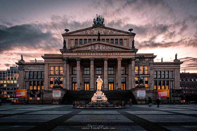 BERLIN PHOTO TOUR with a professional Photographer from Berlin - Blue Hour Coaching: Why Evening Turns Berlin Into a Photo Magnet