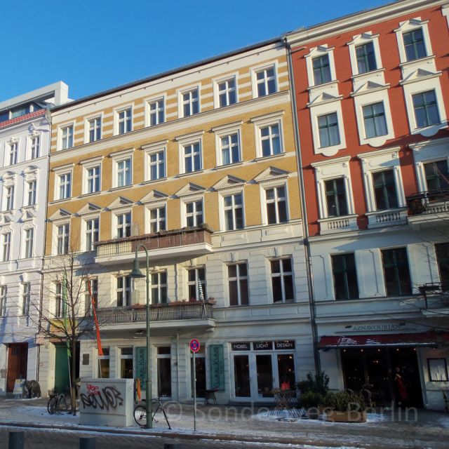 Berlin: Prenzlauer Berg District Guided Walking Tour - Kollwitzplatz and the Neighborhood Texture You Might Miss