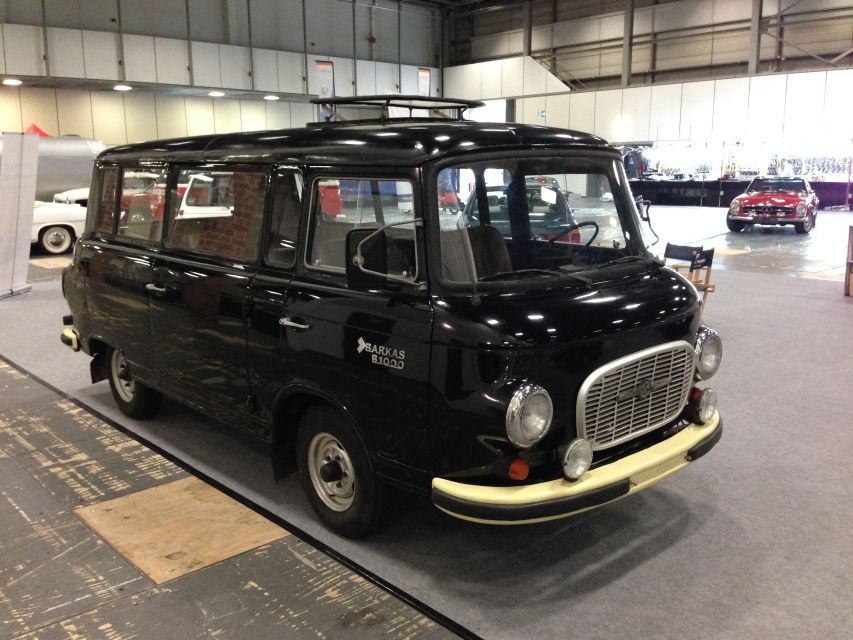 Berlin: Private 2-Hour Sightseeing Tour in Classic GDR Van - History You Can Taste: DDR Design and Practical Use