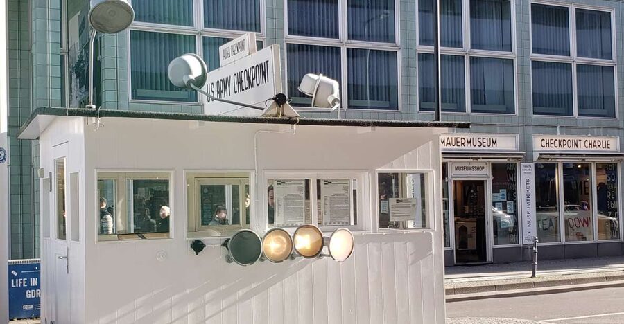 Berlin: Private walking tour through the city center - Key things I’d watch for