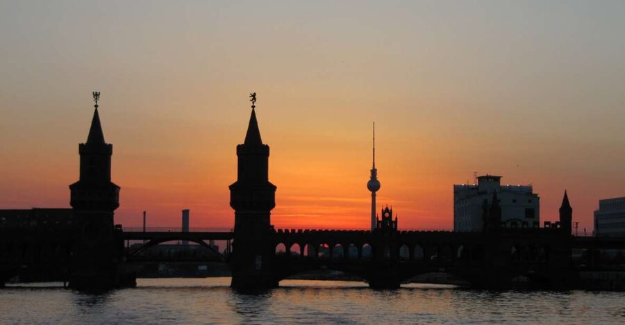 Berlin: Private Walking Tour with a Local - How the 2 to 6 hour walk works, and how to steer it