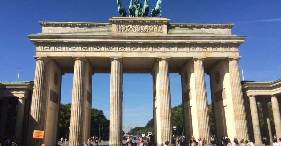 Berlin: Private Walking Tour with a Local Guide - A private Berlin walk that stays human-sized