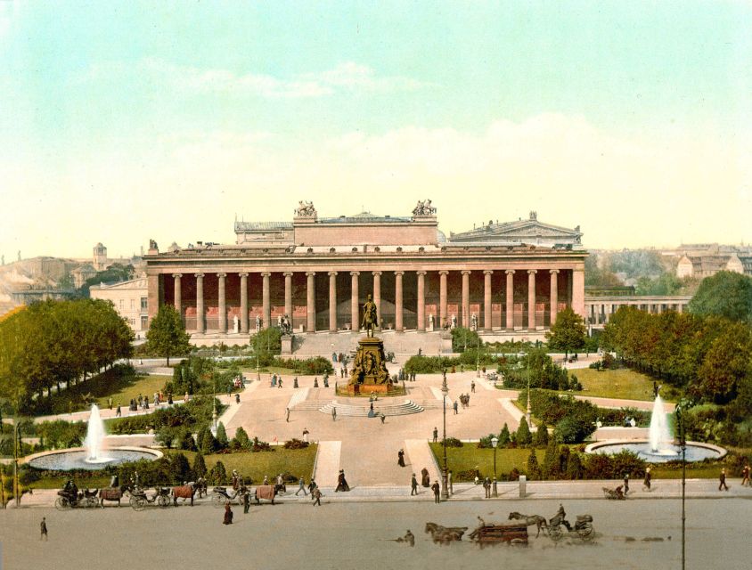 Berlin: Prussian History Walking Tour with Geo Epoche - Brochure with illustrative pictures: your take-home memory tool