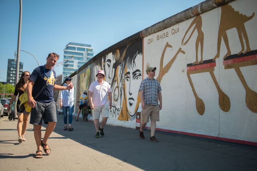 Berlin Reunited and Revived! 3-Hour Alternative Tour - Why a 3-hour alternative route makes Berlin make sense