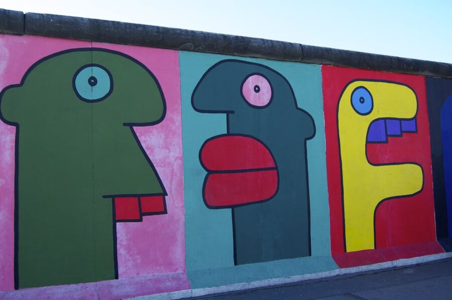 Berlin Reunited and Revived! 3-Hour Alternative Tour - Mitte to Prenzlauer Berg: restoration and gentrification in fast motion