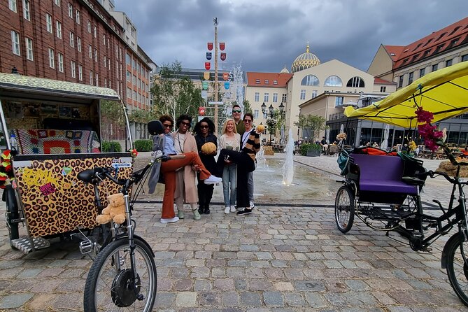 Berlin Rickshaw Tours Historical & Photo City Tour 120min - Sightseeing - From Brandenburg Gate to Tiergarten: the classic photo sweep