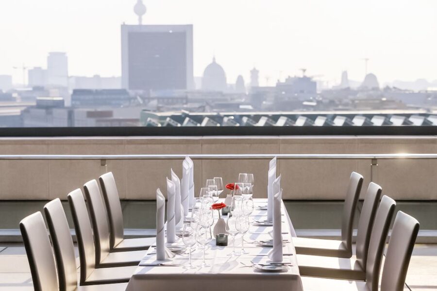 Berlin: Rooftop Dinner at the Käfer Restaurant Reichstag - Who This Rooftop Dinner Suits Best