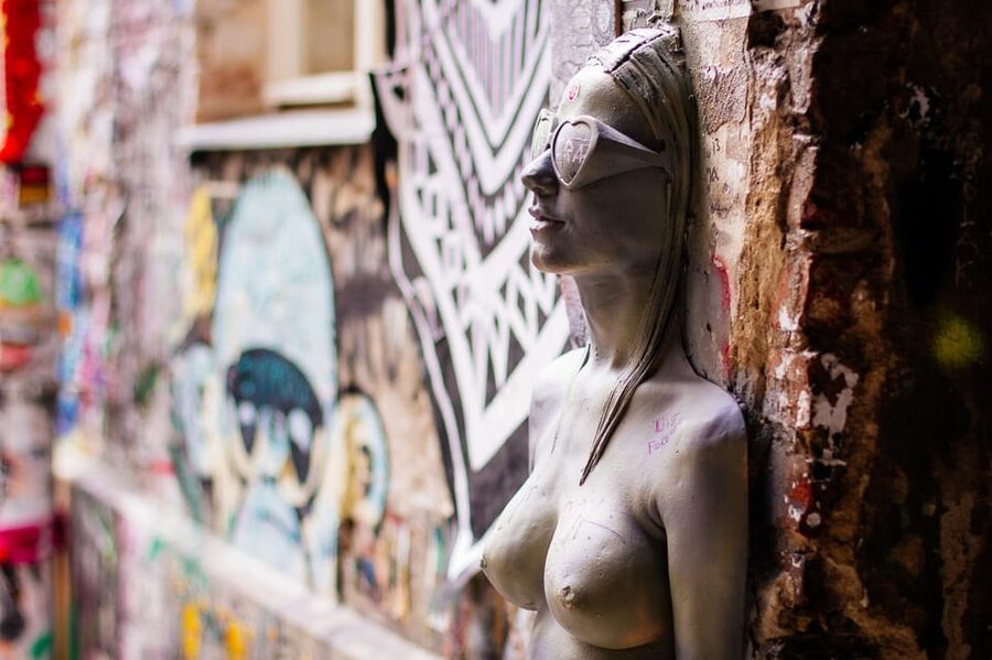 Berlin's Alternative Side: The Urban Jungle Tour - Passing the East Side Gallery: Wall-Era Art With Global Footprints