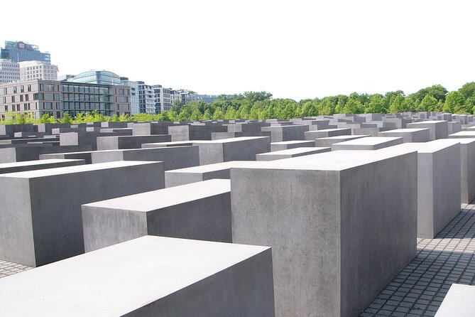 Berlin's Best: 2 Hour Walking Tour Third Reich and the Cold War - Holocaust Memorial and the Fuhrerbunker: what it means to stand where history happened