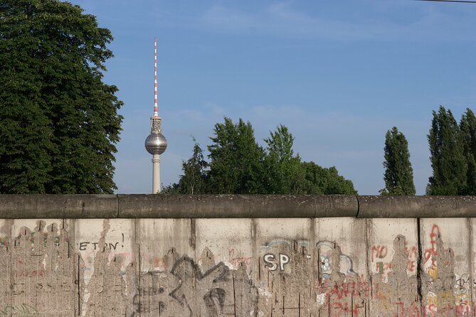 Berlin's Best: 2 Hour Walking Tour Third Reich and the Cold War - Göring’s Aviation Ministry area and the proclamation of the GDR