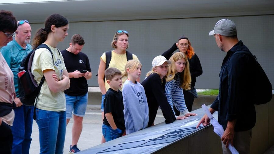 Berlin: Sachsenhausen Concentration Camp Museum Tour - How the tour handles hardship, optimism, and resistance