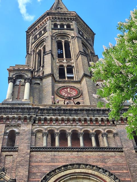 Berlin: Secrets of Berlin Bike Tour - Tacheles and modern culture stops: seeing Berlin through creative places
