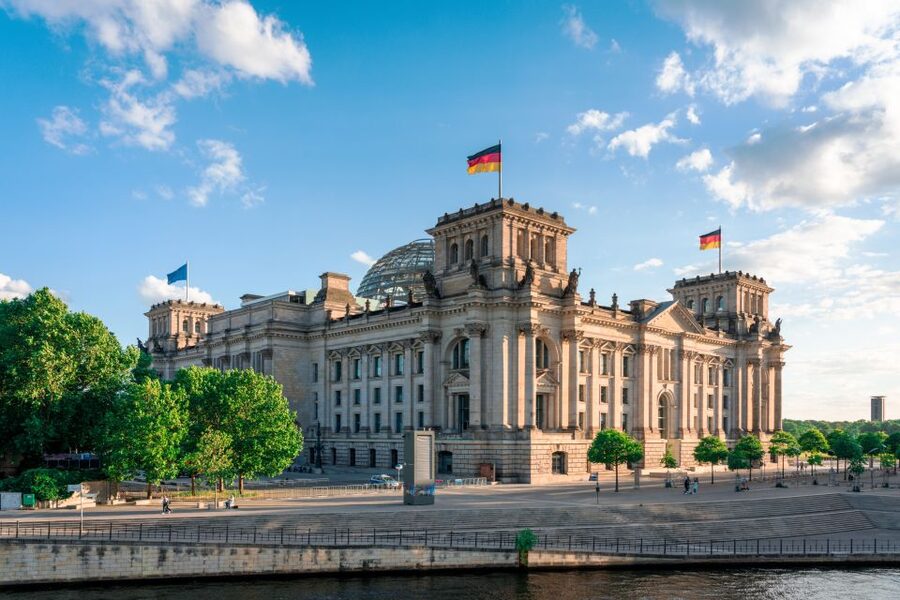 Berlin: Sights and Highlights Bike Tour with a Local Guide - Price and Value for $41