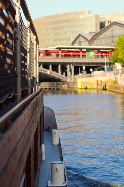 Berlin: Sightseeing Boat Tour on the Spree for Families - Key things to know before you board