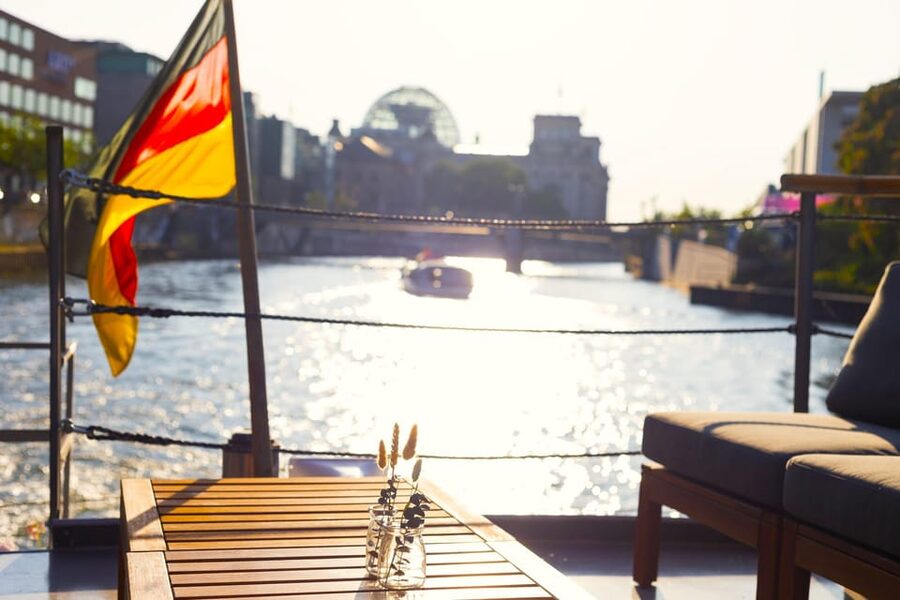 Berlin: Sightseeing Boat Tour on the Spree for Families - Family-friendly details that matter when you are traveling with kids