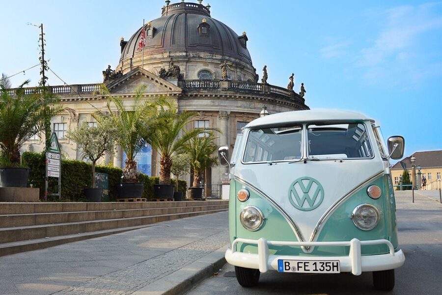 Berlin: Sightseeing Tour in Classic Volkswagen T1 Samba Bus - Starting at Berlin Cathedral, then straight into the city’s grand core