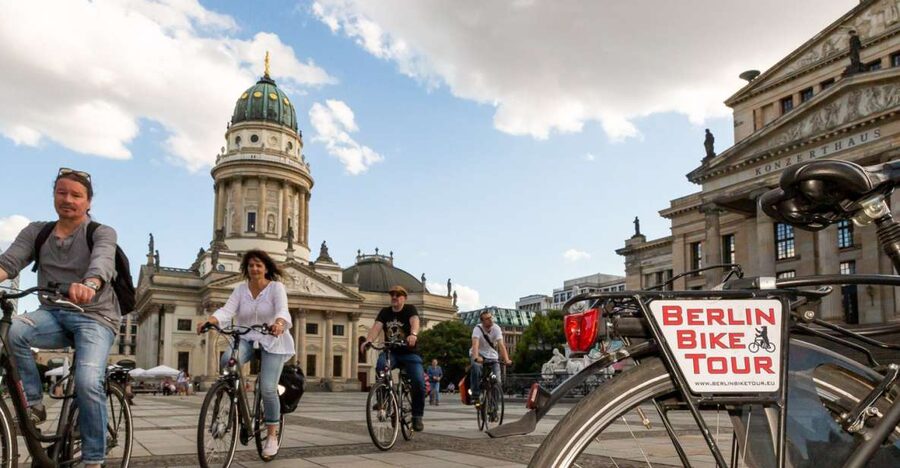Berlin: Small Group Bike Tour Through City Center - Old Post Headquarters and the New Synagogue: contrasts that feel real