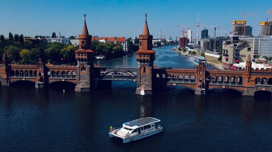 Berlin: Solar Powered Sunset Catamaran Cruise & Audio Guide - Barrier-free options and who this cruise suits best