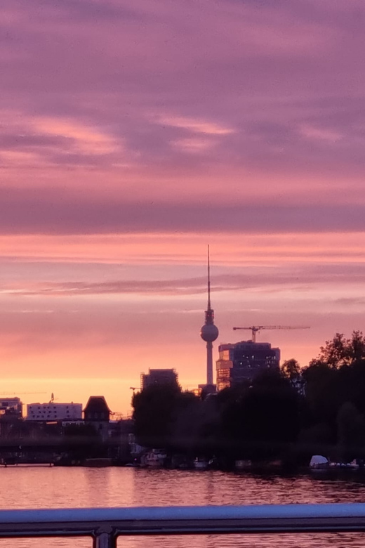 Berlin: Solar Powered Sunset Catamaran Cruise & Audio Guide - Oberbaumbrücke to the government district: the 150-minute route, stop by stop