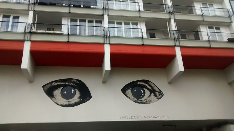 Berlin: Street Art and Alternative Tour - Price and logistics: what $31 buys you