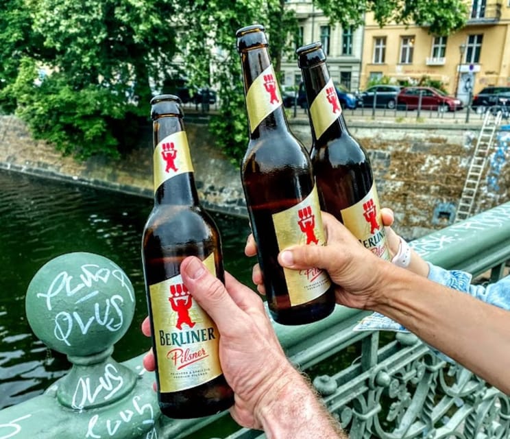 Berlin: Street Food Tour with 10 Tastings - From Bergmannstraße to Mehringdamm for currywurst and more