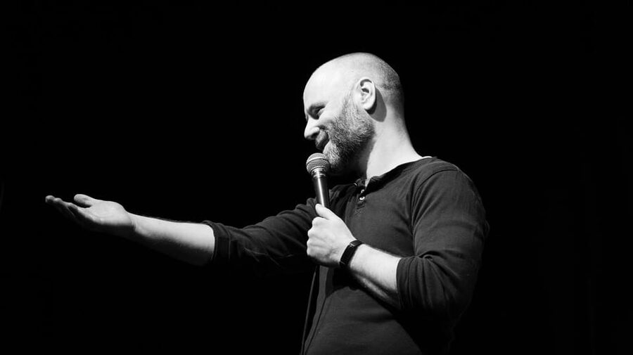 Berlin: The Epic Comedy Club Friday Night Showcase - Comics Who Know the Room, From Established to Rising