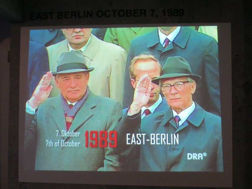 Berlin: The Wall Museum East Side Gallery Ticket - FAQ