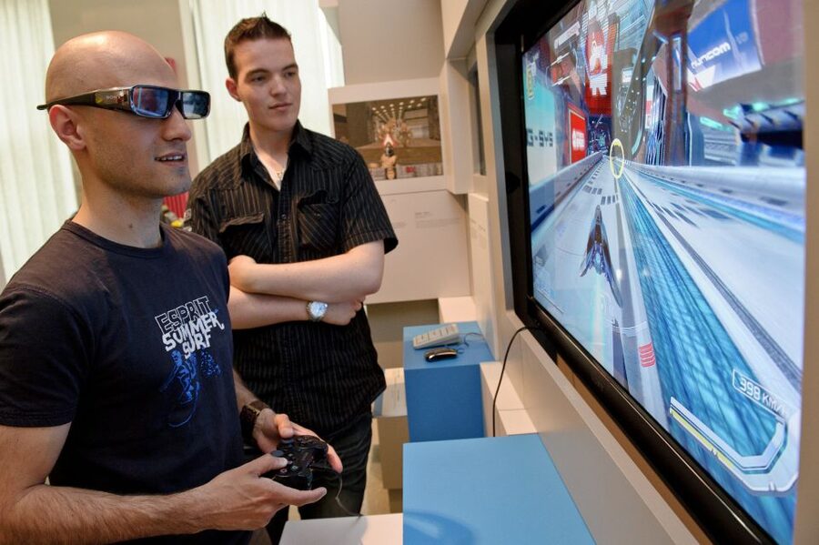 Berlin: Tickets to the Computer Games Museum - Timing and Crowds: How to Protect Your Playing Time