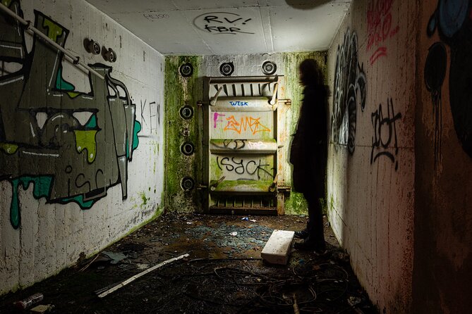 Berlin Urbex Adventure and History Tour - Urbex photography: getting better pictures without turning it into homework