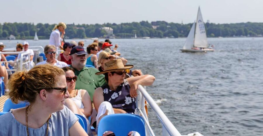 Berlin: World Heritage Cruise to Potsdam - From Berlin-Wannsee to Potsdam: what the cruise feels like