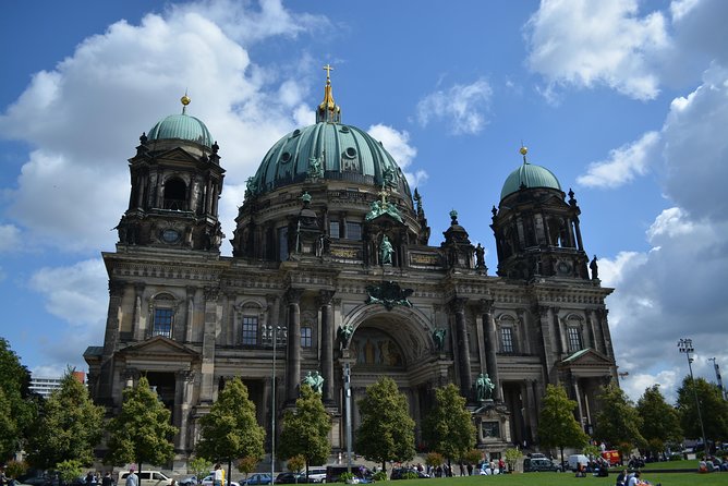 Best of Berlin with a licensed Guide - Checkpoint Charlie: Spy stories meet the real border crossing