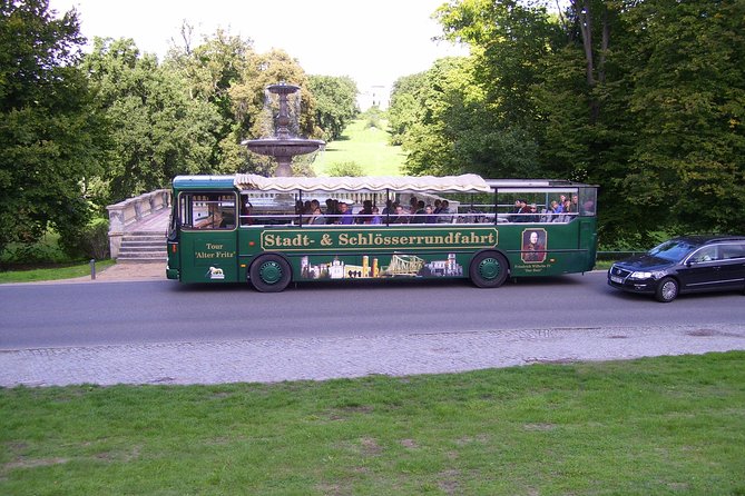 City and Palaces Tour Potsdam - Stadt- und Schloesserrundfahrt Potsdam - English vs. German: how the headsets really affect your experience