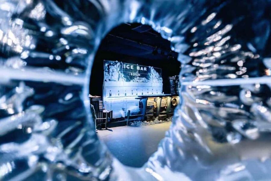 City Sightseeing Berlin: HOHO Bus - All Lines (A+B) & Icebar - How the 13-language audio guide makes the stops click