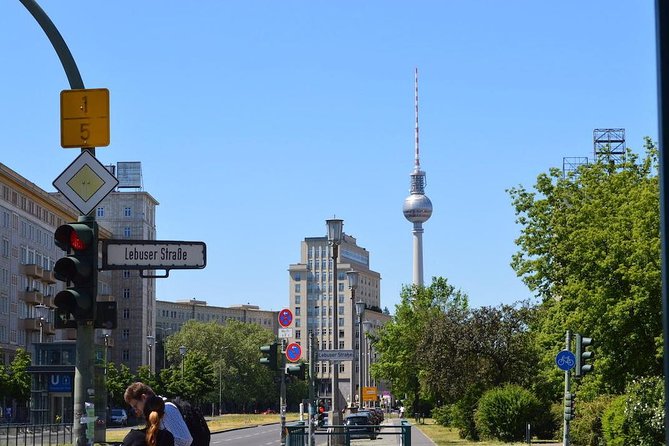 Cold War, Berlin Wall, Spies and the East Side Gallery - Spies, informants, and escape stories: what you’ll remember later