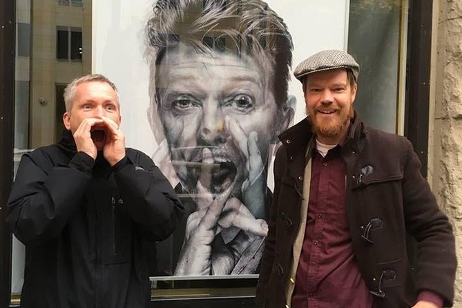 David Bowie in Berlin Private Walking Tour - Meeting at Schiffbauerdamm 8 and Getting Your Start Time Right